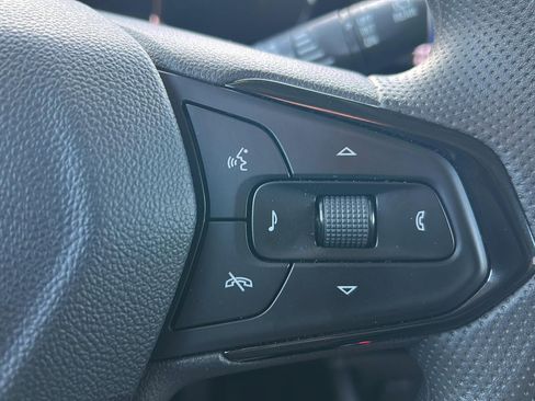 Used 2025 Chevrolet TrailBlazer LT w/ Driver Confidence Package image 23