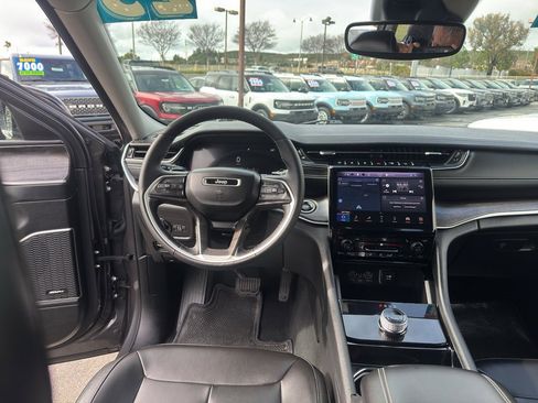 Used 2023 Jeep Grand Cherokee L Limited w/ Trailer Tow Group (B) image 21