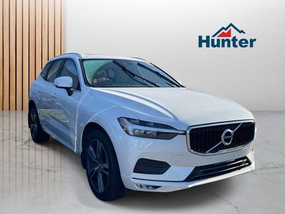 Used 2021 Volvo XC60 T5 Momentum w/ Premium Package
