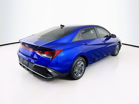 Used 2024 Hyundai Elantra SEL image 9