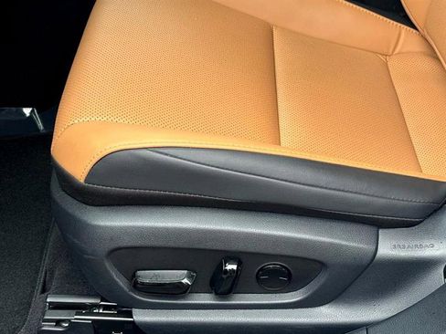 Used 2023 Lexus ES 350 Premium image 17