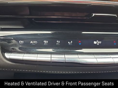 Used 2023 Cadillac Escalade ESV Premium Luxury AWD/4WD image 29