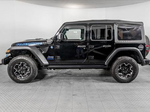 Used 2023 Jeep Wrangler Rubicon image 3