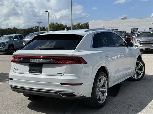 Used 2023 Audi Q8 Premium Plus w/ Premium Plus Package image 3