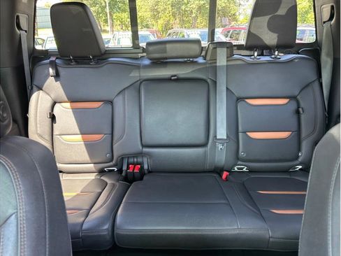 Used 2021 GMC Sierra 1500 AT4 w/ AT4 Premium Package AWD/4WD image 21