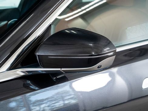 Used 2024 BMW i7 xDrive60 image 21