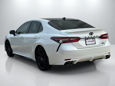 Used 2021 Toyota Camry XSE FWD image 7