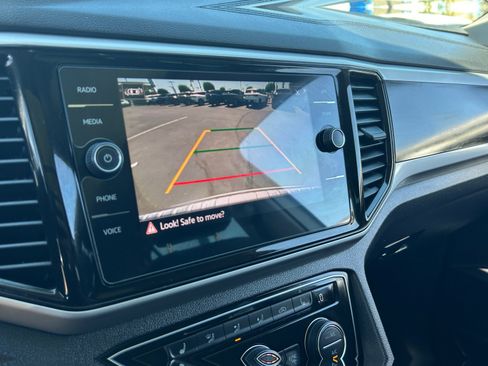 Used 2023 Volkswagen Atlas SE w/ Panoramic Sunroof Package FWD image 28