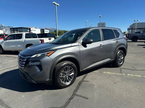 Used 2026 Nissan Rogue SV AWD/4WD image 6