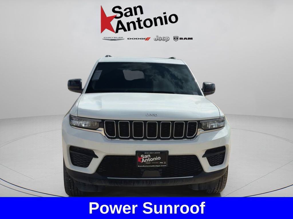 New 2025 Jeep Grand Cherokee Laredo X w/ Luxury Tech Group I RWD image 5