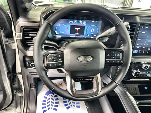 Used 2026 Ford F250 Platinum AWD/4WD image 13