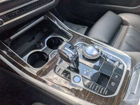 Used 2021 BMW X7 M50i AWD/4WD image 28