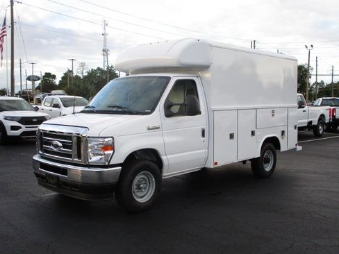 New 2026 Ford E-350 and Econoline 350 Super Duty w/ Power Equipment Group image 13
