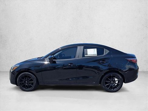 Used 2018 Toyota Yaris iA FWD image 9