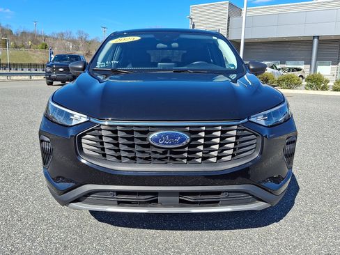 Certified 2025 Ford Escape Active image 2