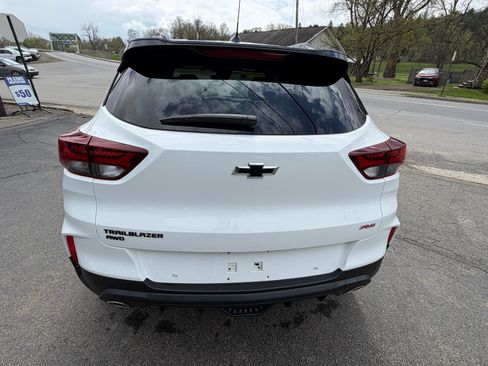 Used 2022 Chevrolet TrailBlazer RS w/ Technology Package AWD/4WD image 7