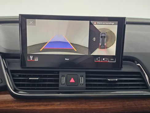 Used 2023 Audi Q5 e Premium Plus w/ Premium Plus Package image 26