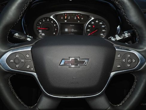 Used 2023 Chevrolet Traverse RS AWD/4WD image 32
