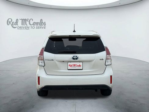 Used 2017 Toyota Prius V Five image 4