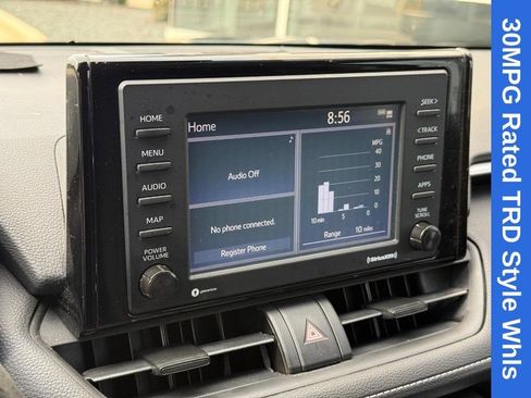 Used 2020 Toyota RAV4 LE FWD image 23