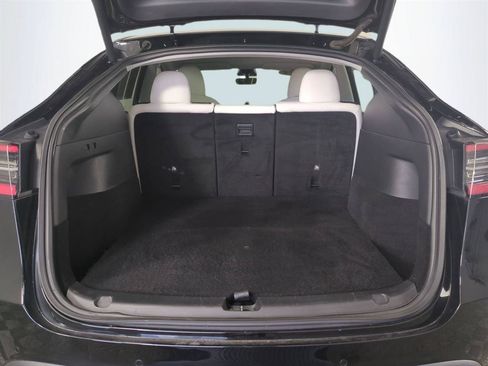 Used 2021 Tesla Model Y Long Range AWD/4WD image 14