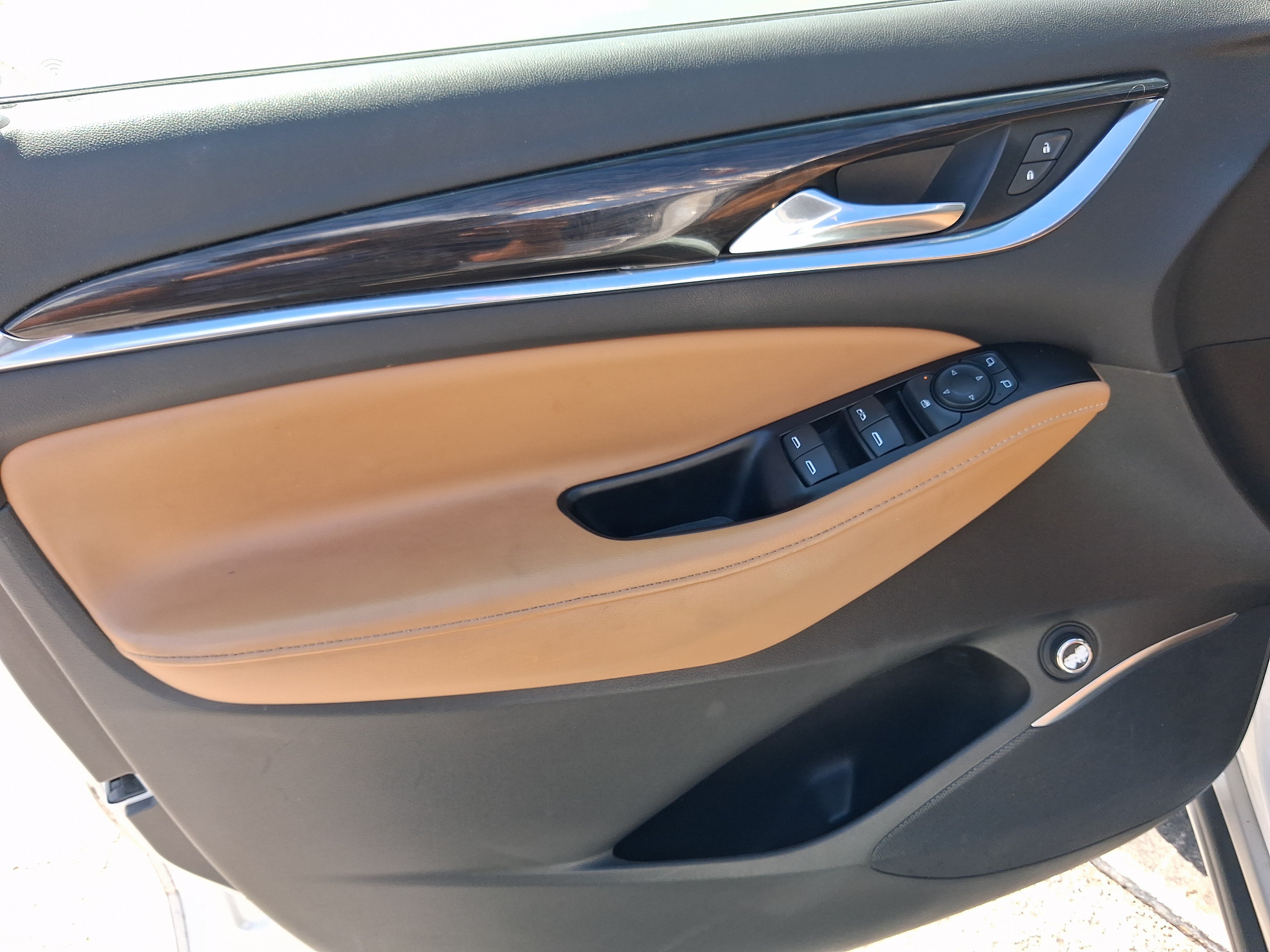 Used 2018 Buick Enclave Essence FWD image 10