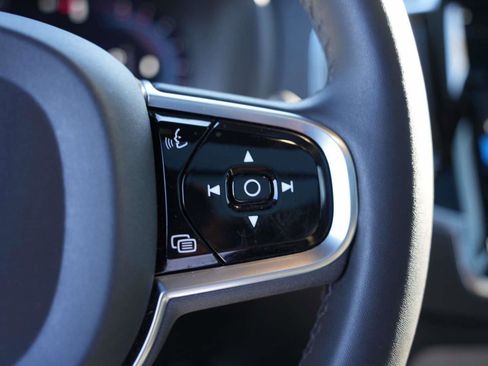 Used 2023 Volvo XC90 B6 Ultimate w/ Protection Package Premier image 21