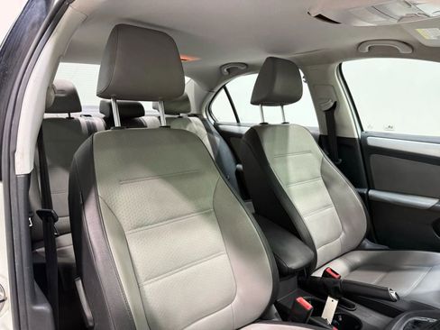 Used 2013 Volkswagen Jetta SE image 26