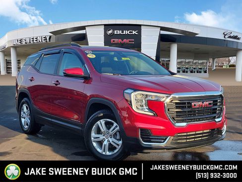 Used 2024 GMC Terrain SLE w/ Driver Convenience Package image 1