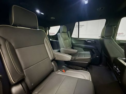 Used 2025 Chevrolet Tahoe Premier AWD/4WD image 30