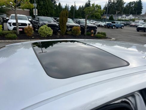 Used 2012 Lexus CT 200h Premium w/ Premium Audio Pkg FWD image 15