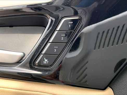 Certified 2025 Acura MDX SH-AWD image 32