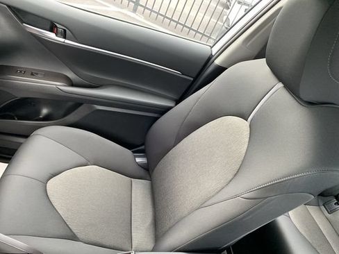 Used 2024 Toyota Camry LE w/ Convenience Package FWD image 29