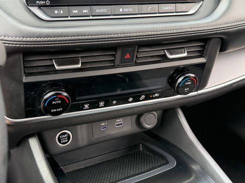 Certified 2023 Nissan Rogue SV FWD image 19