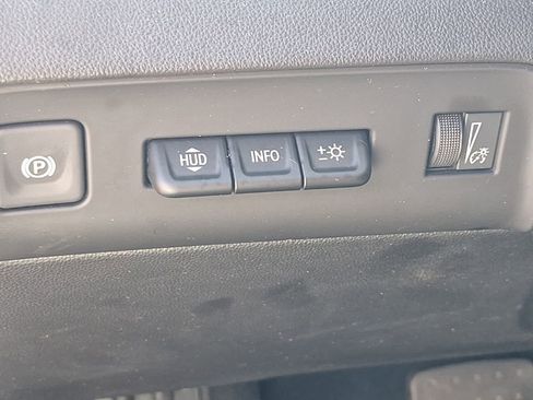 Certified 2024 Buick Enclave Premium image 44