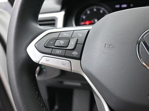 Used 2020 Volkswagen Atlas Cross Sport SE FWD image 6
