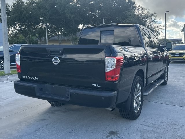 Used 2018 Nissan Titan SL w/ Chrome Package RWD image 6