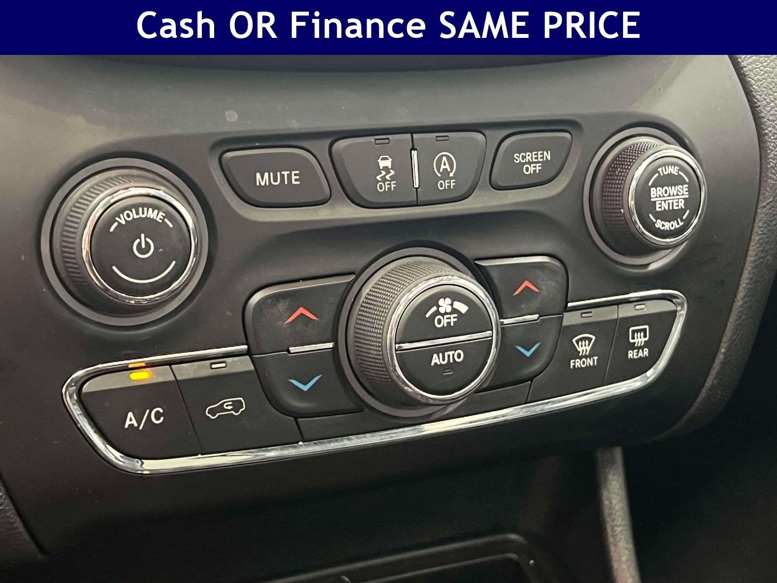 Used 2022 Jeep Cherokee Limited AWD/4WD image 25