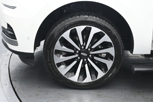 Certified 2023 Lincoln Navigator Reserve RWD image 38