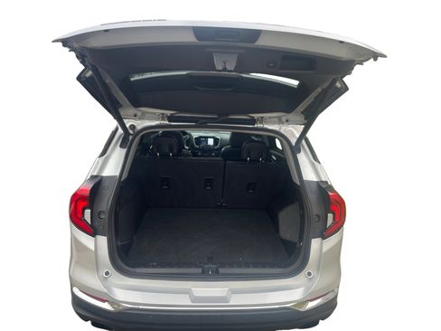 Used 2018 GMC Terrain SLT w/ Preferred Package image 5