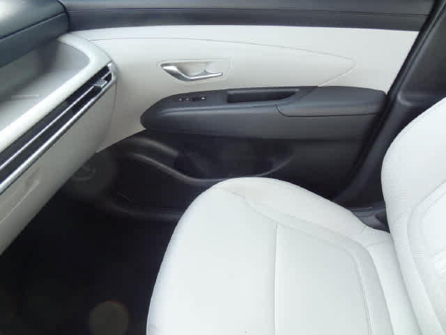 Used 2025 Hyundai Tucson SEL FWD image 17