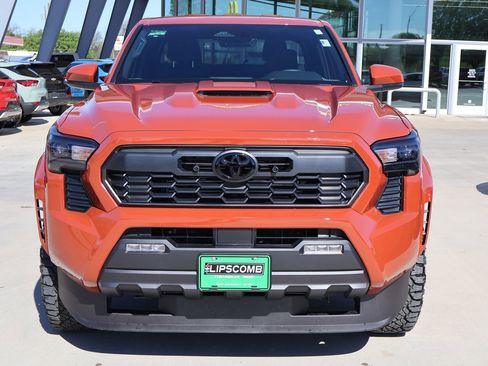 Used 2025 Toyota Tacoma TRD Sport image 4