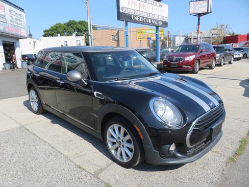 Used 2019 MINI Cooper Clubman image 2