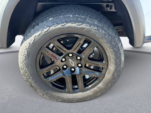 Used 2024 Chevrolet Colorado Trail Boss w/ Advanced Trailering Package AWD/4WD image 10