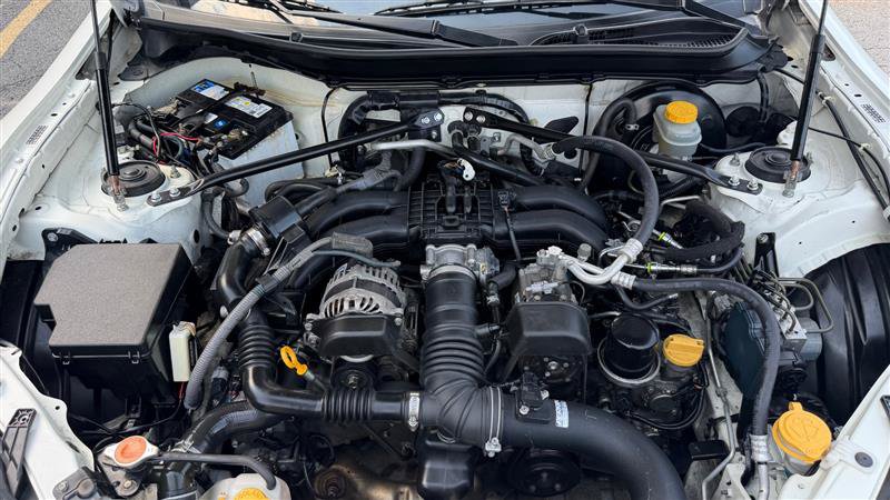 Used 2018 Toyota 86 RWD image 8