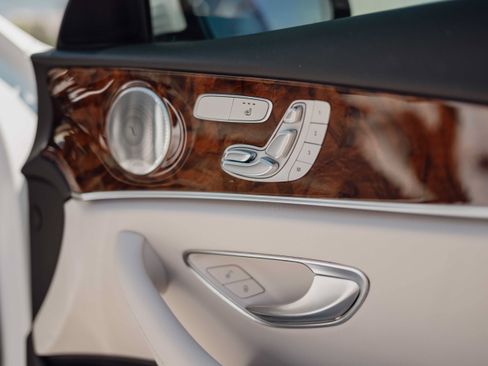 Used 2019 Mercedes-Benz E 450 4MATIC Wagon image 19