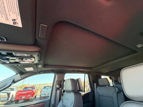 New 2026 GMC Yukon Denali w/ Advanced Technology Package AWD/4WD image 10