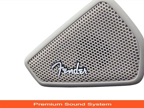 Used 2019 Nissan Titan SL image 24