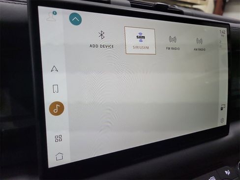 New 2025 Land Rover Defender 110 X-Dynamic SE image 33