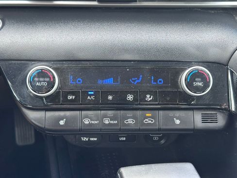 Used 2021 Hyundai Elantra SEL w/ Convenience Package image 28